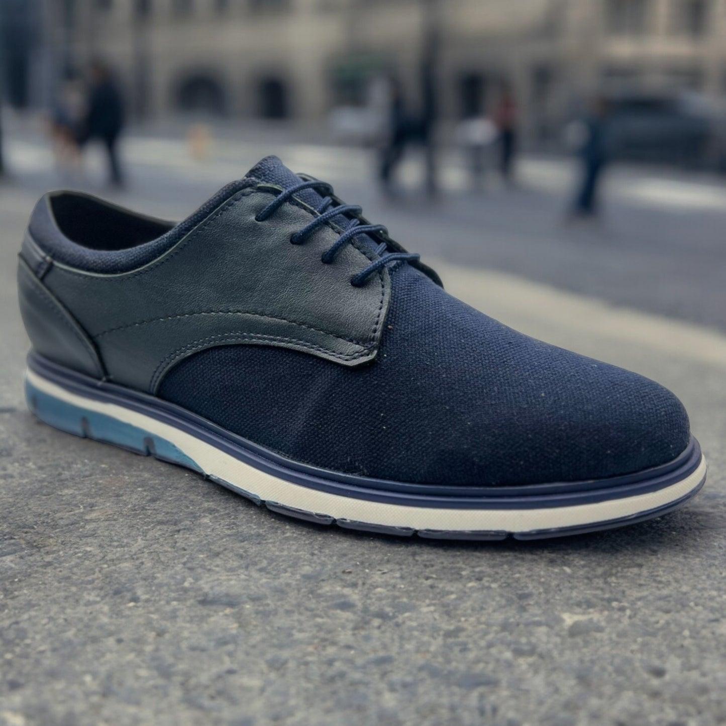 Zapato Casual Elegante para Caballero en Lona Azul y Piel - Confort y Estilo Moderno
