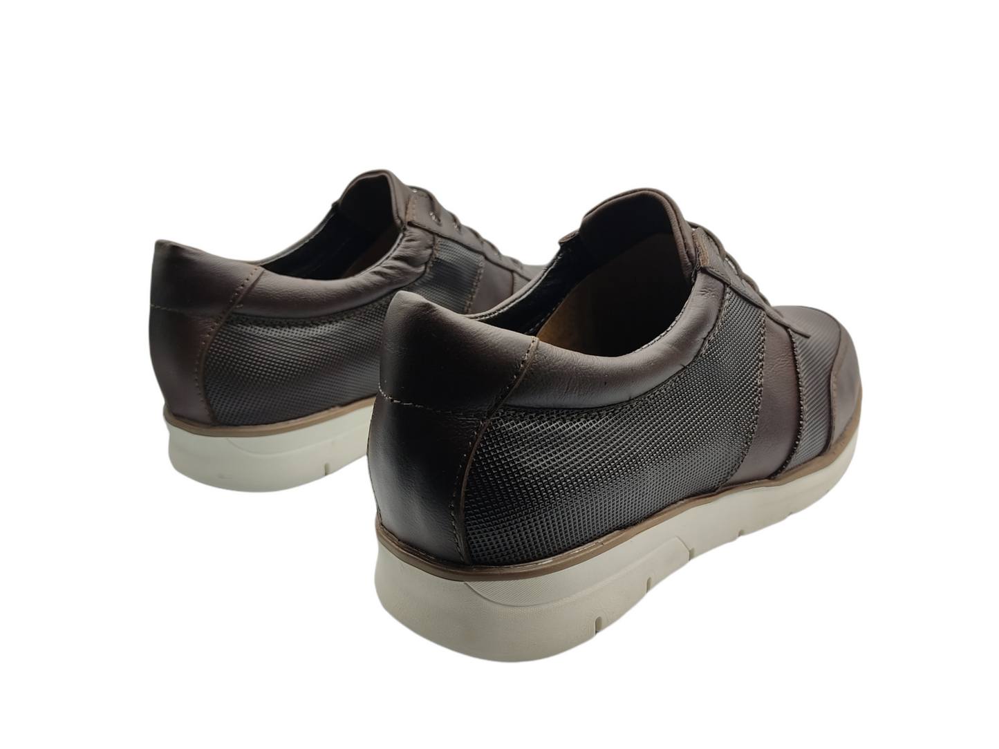 ZAPATO TIPO TENNIS HECHO EN PIEL CON APLICACIONES TEXTILES 052